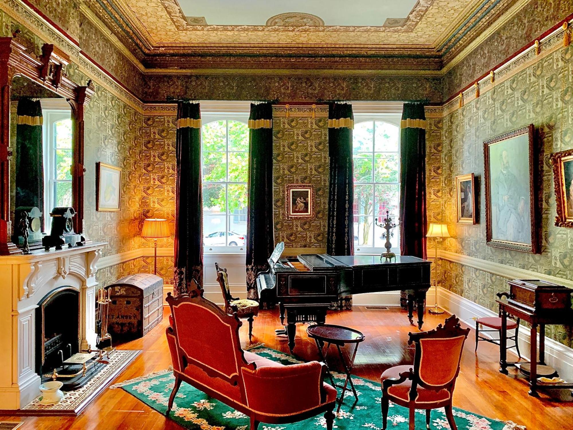 French Quarter Lanaux Mansion Bed And Breakfast New Orleans Exterior photo